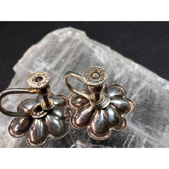 Vintage 1940s Vermeil Flower Screw Back Green Paste Earrings - Picture 6 of 16